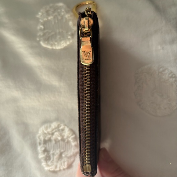 Louis Vuitton Key Pouch - Picture 6 of 13